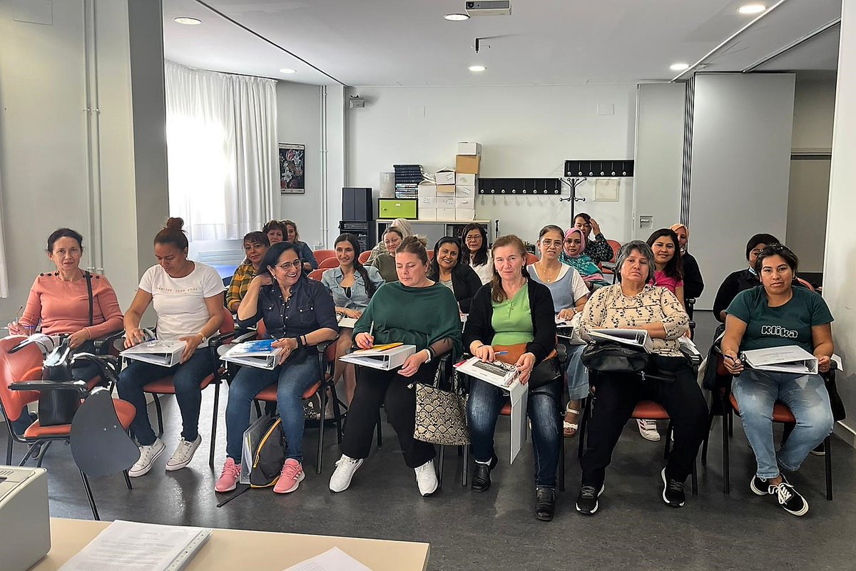 grupo_ssi's tweet photo. Nueva edición: #Mentsad en Vitoria-Gasteiz.
Un nuevo grupo de personas, que trabajan en el ámbito de los #cuidados particulares, y buscan formarse para acceder a un mercado laboral en mejores condiciones.
#ZainLab #GrupoSSI #SSILana #SEEK - #SilverEconomy Eskola @LanDpto https://t.co/CGALeU2PjA