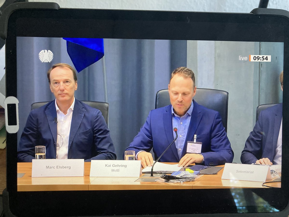 anked's tweet photo. Jetzt läuft live unter https://t.co/uyNz7VdKRt die EU Konferenz zu #Technikfolgen, es geht um Disruptionen in der Gesellschaft, kritische Infrastrukturen u Krisen. Die Eröffnungskeynote hält gleich der großartige @Marc_Elsberg. Ich bin aus der Ferne dabei. #EPTA https://t.co/tzAFROl3bO