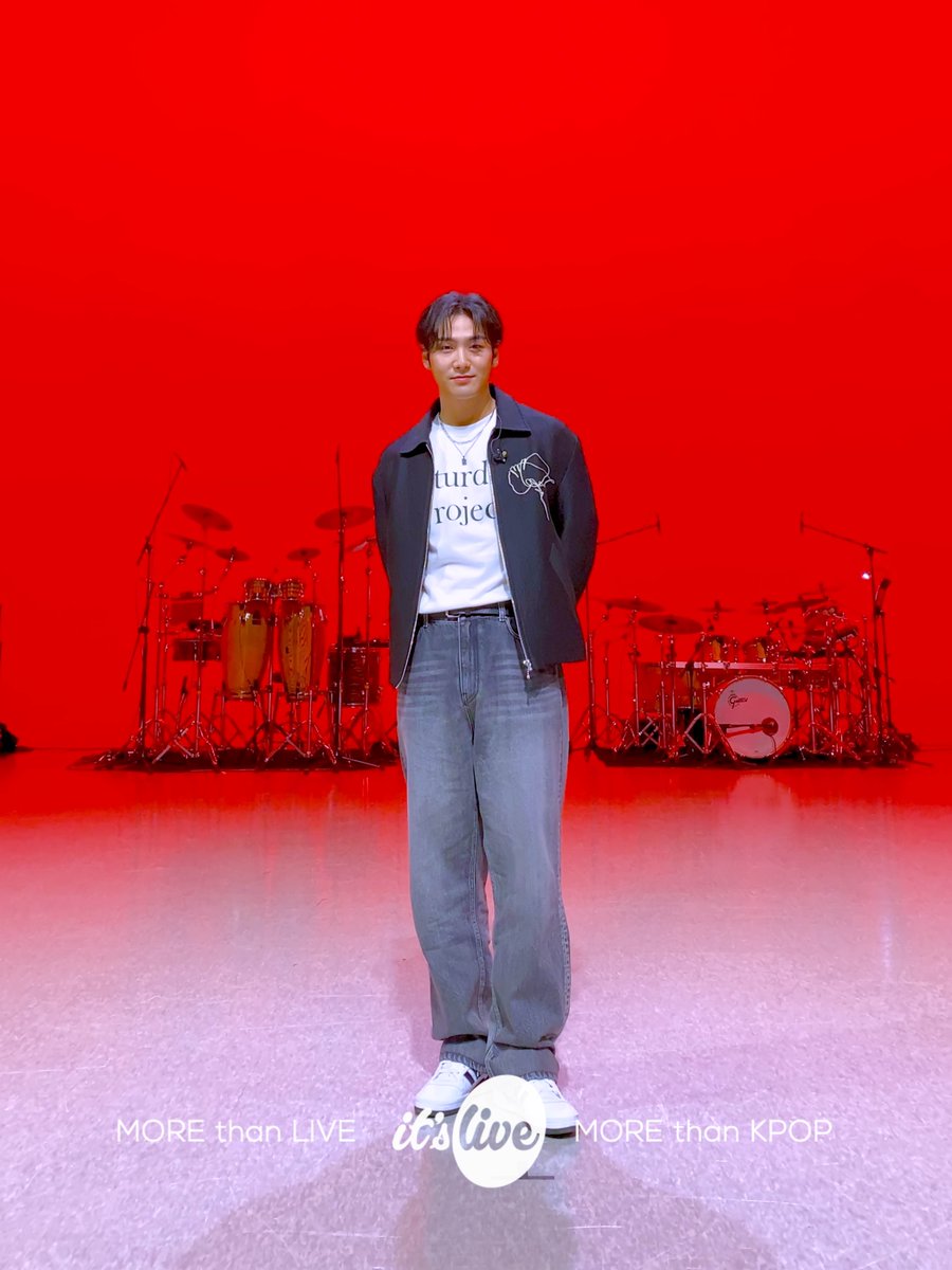 itsLIVEofficial's tweet photo. 백호의 잇츠라이브 현장 포토!📸
BAEKHO의 ‘No Rules' 무대를
유튜브 it's Live 채널에서 확인하세요!✨

#itsLive #백호 #No_Rules #BAEKHO #KPOP #잇츠라이브 https://t.co/L01w0Bzfli