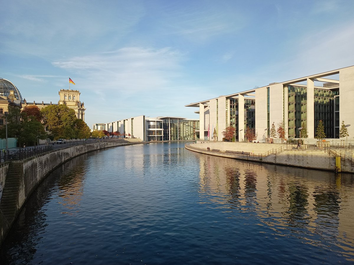 Conference with a view. #EPTA "Disruption in Society - #TechnologyAssessment to the rescue?" conference at the heart of 🇩🇪 democracy. Looking forward to interesting panels and workshops.