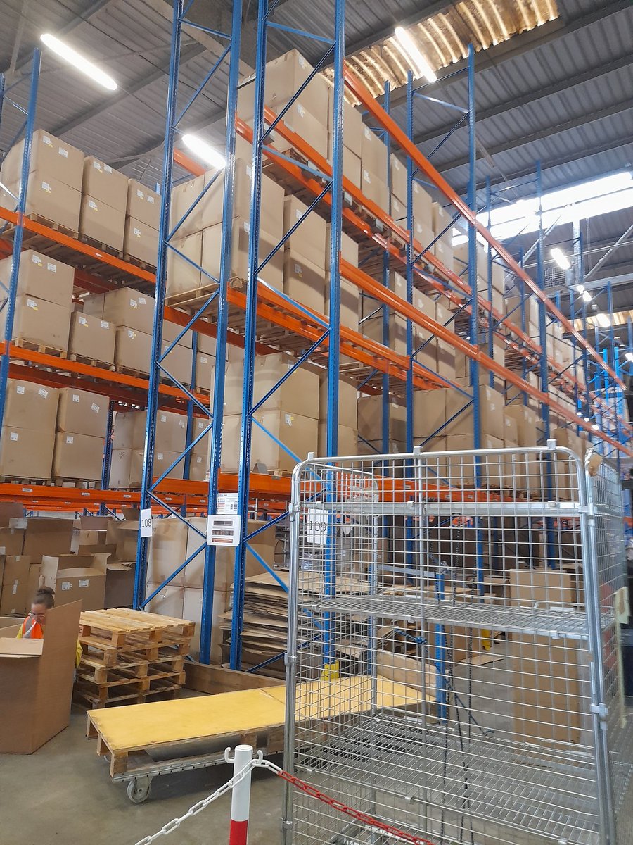 anne_manach's tweet photo. Le 14 octobre, @GEODIS_Group organisait des portes ouvertes avec pôle emploi. L'occasion pour les candidats de découvrir l'activité de l'entreprise. Merci à  @MargauxCanet et ses collègues pour son accueil. @VTondeux @GaellePatronPE @NellyBertonnier @poleemploi_PDL https://t.co/zoViodriEI