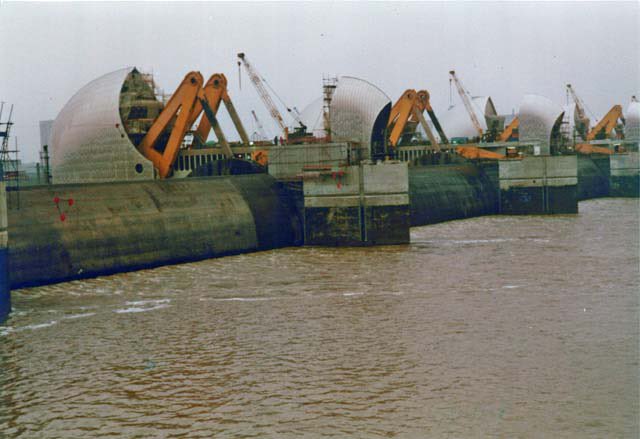 Two weeks today is the 40th anniversary of the first #ThamesBarrier test closure.

Any ideas on how we (or I) can celebrate our unofficial birthday?