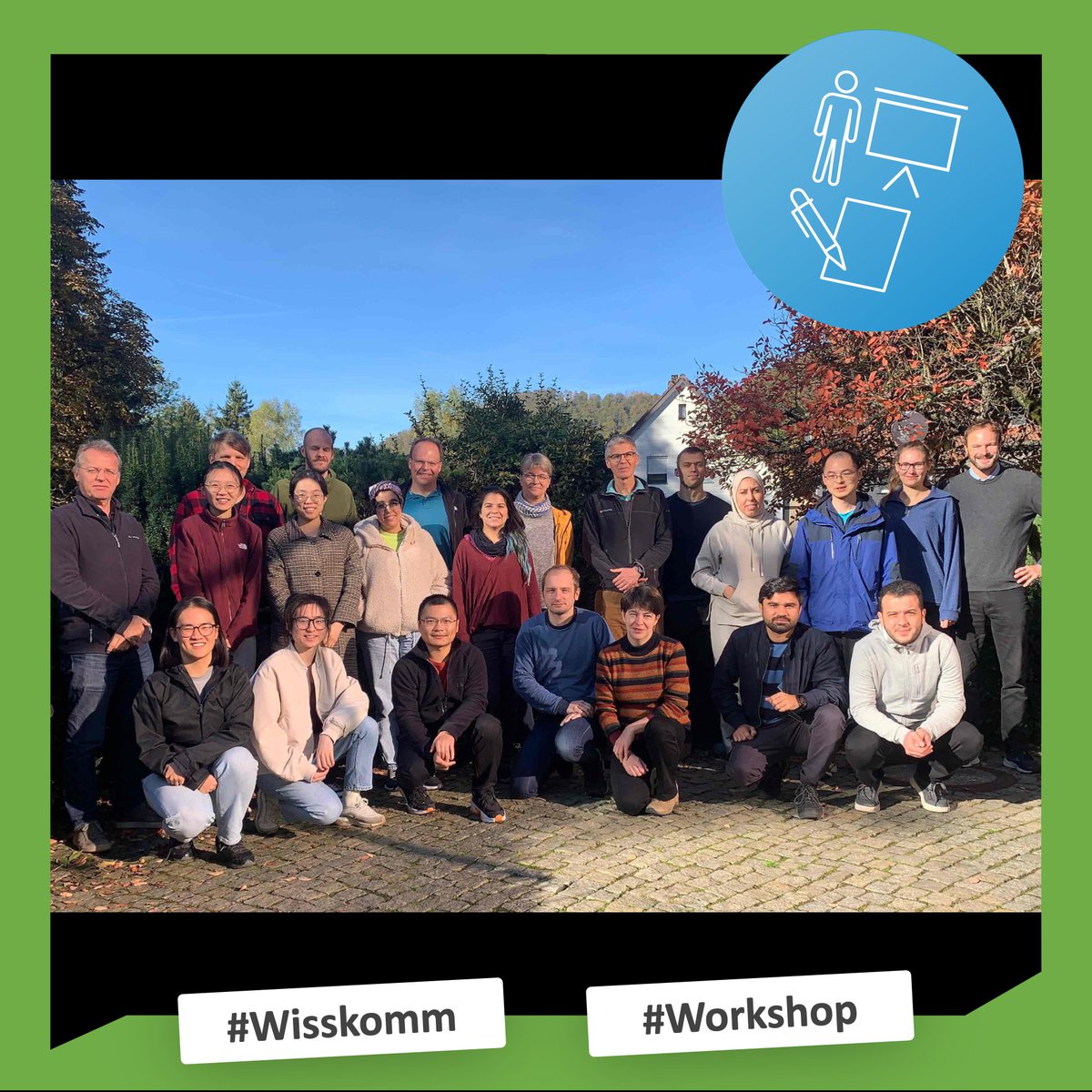 NaWik's tweet photo. On the road - in Präsenz und Virtuell: Es geht rund mit vielen virtuellen #Wisskomm-Seminaren, aber auch Präsenzworkshops und Vorträgen. Ihr wollt mehr übers #NaWikTeam und die #NaWikLehre erfahren? 
👉 https://t.co/yUcWjmr672 https://t.co/SPIyZ7HIvT