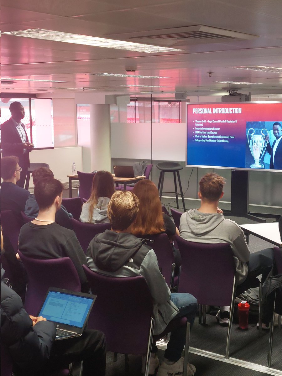 UcfbAndy's tweet photo. Huge thank you to Stephan Smith coming to @ucfb to speak to Marketing students about Governance and the relationship between the @FootballAssoc and other Governing bodies https://t.co/KghwqGjgpB