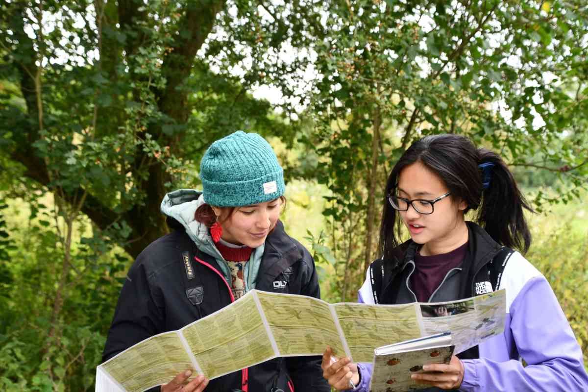 YHAOfficial's tweet photo. In just 16 months, YHA, @Girlguiding, @scouts, @FieldStudiesC, @OutwardBoundUK, and the 10 @uknationalparks in England have together connected more than 115,000 young people to nature, many for the first time, created jobs, and built an aspirant workforce for a green recovery. 🌳 https://t.co/XWiF8GUDOY