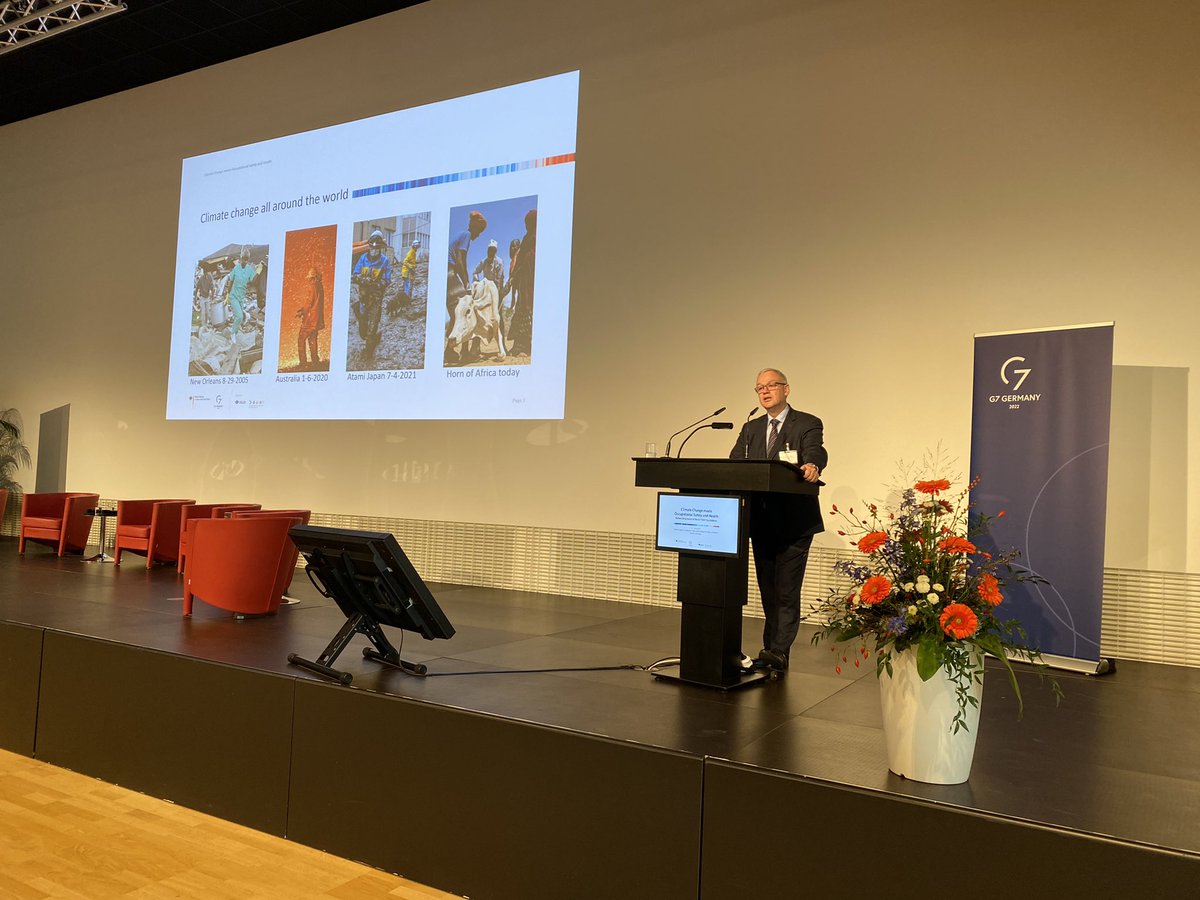 DGUVKompakt's tweet photo. #climatechange is noticeable all around the world - also in occupational safety and health. We must react to new risks emerging from the climate crisis. Exchanging views at an intern level will strenghten our reaction to climate change. - Dr Stefan Hussy at #G7networkingOSH conf https://t.co/0UTOKLNGGF