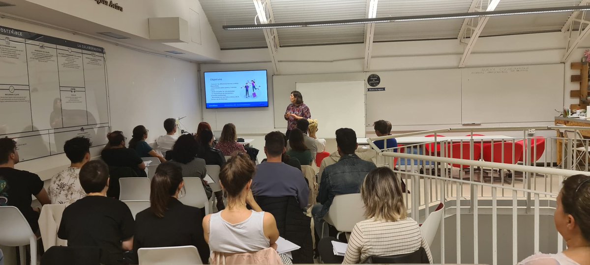 Formas de Constitución con <a href="/me_almazan/">Miriam E. Almazán</a> de <a href="/Afiris/">Afiris</a> en la sesión de ahora musmo del #ConviertetuIdeaenTuNegocio

Objetivo: conocer las distintas alternativas de constitución como empresa, ventajas e inconvenientes de cada una, y elegir la más adecuada a nuestro modelo de negocio.