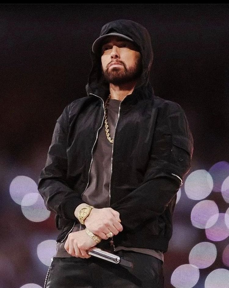 Happy birthday to the world best rapper eminem\ (The Goat) 