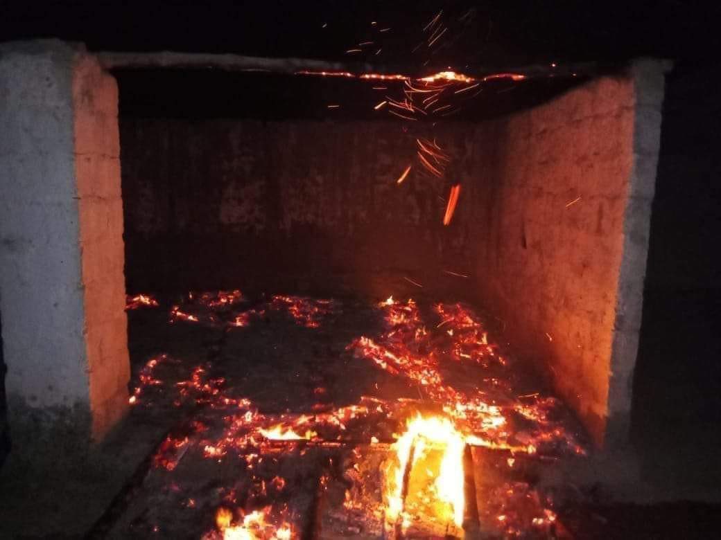 Baloch_Dispatch's tweet photo. Last night the enemies of humanity and education have burnt Kalkashan school Buleda. Such shameful acts are condemnable and the sign of the hostile of education.
#Balochistan
#education https://t.co/eQErdCgx31