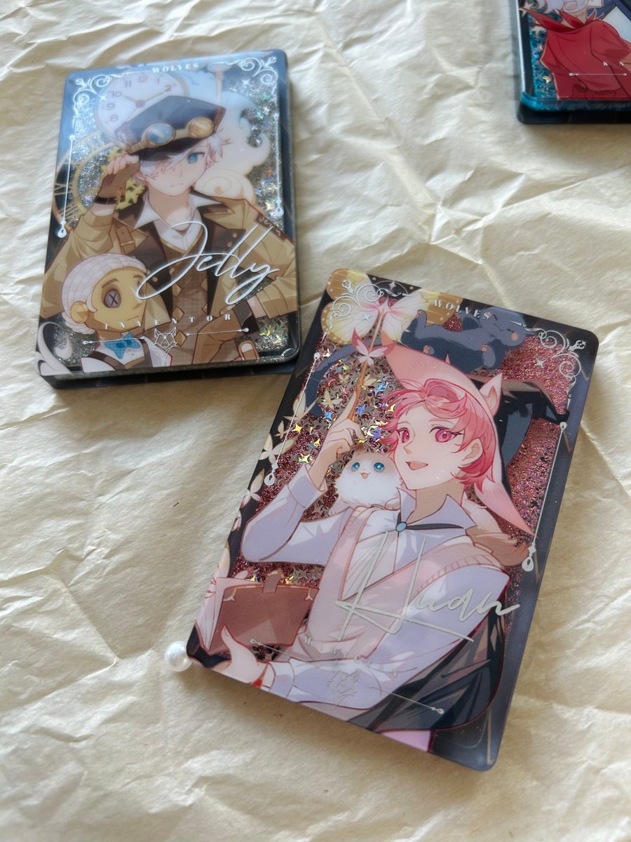 WolvesIDV_Intl's tweet photo. ๐ The fantasy series that's still undergoing the proofing process ๐คฉ๐คฉ๐คฉ These are acrylic quicksand ornaments!
#Wolves_Merch https://t.co/WbP77Ys2hP