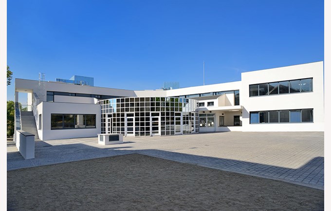 NAEducation's tweet image. A closer look: International College Spain, Madrid 🔍
#OutstandingLearningEnvironments #NordAngliaEducation @ICSMadrid