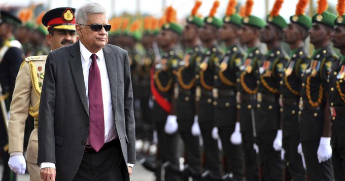 “Foreign governments should make clear that they will support the urgent needs of the Sri Lankan people, but they will also take action through targeted sanctions and other measures against those committing serious human rights violations.” @mg2411 hrw.org/news/2022/10/1…
