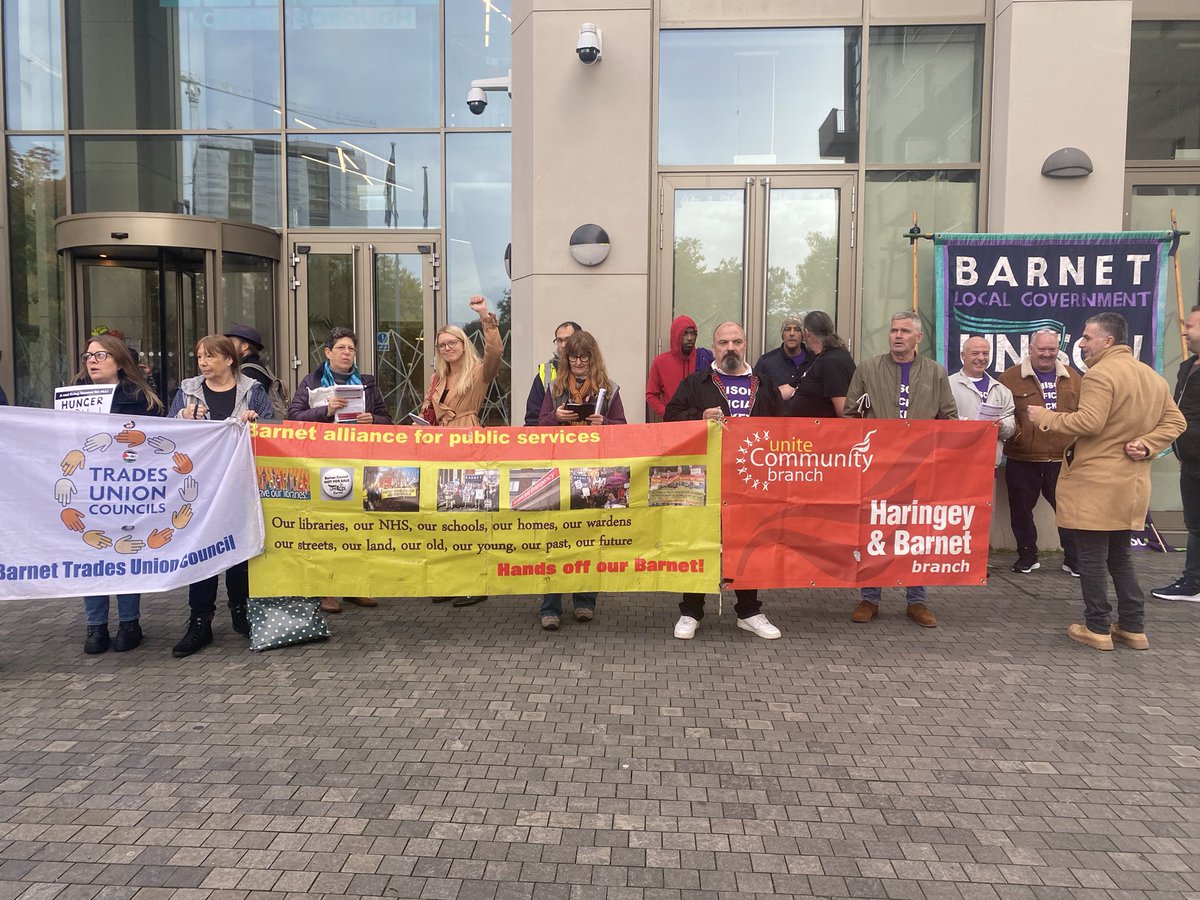 Solidarity <a href="/barnet_unison/">(((barnet_unison))) VOTE YES FOR STRIKE ACTION</a> ✊🏻✊🏽✊🏾✊🏿 shame on <a href="/BarnetCouncil/">Barnet Council</a> <a href="/thebarnetgroup/">The Barnet Group</a> 
#Barnetstrikers