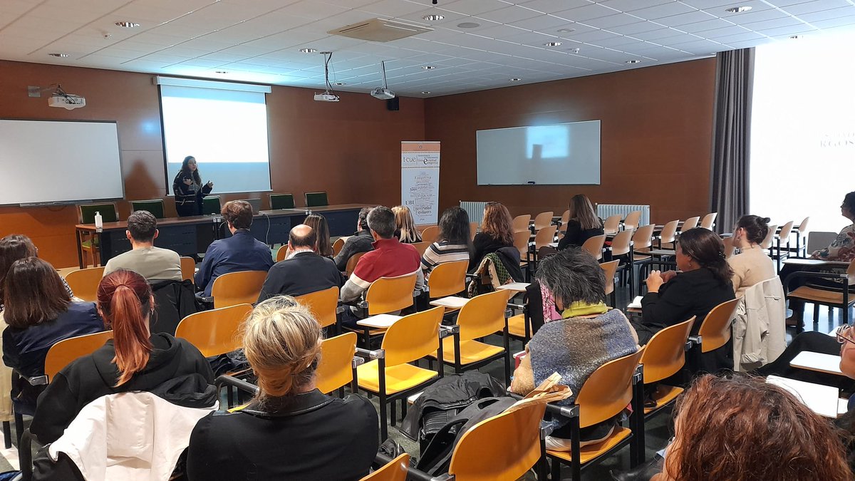 UBUinvestiga's tweet photo. Kim Martínez, Miriam Rodríguez y Henar Guillén nos presentan sus casos de éxito de la "Convocatoria Prototipos" dentro del Taller “Productos dirigidos al mercado: Prototipos y Prueba Concepto en Humanidades y Ciencias Sociales”, organizado por la OTRI-OTC #TCUE https://t.co/05vVxSkEyy