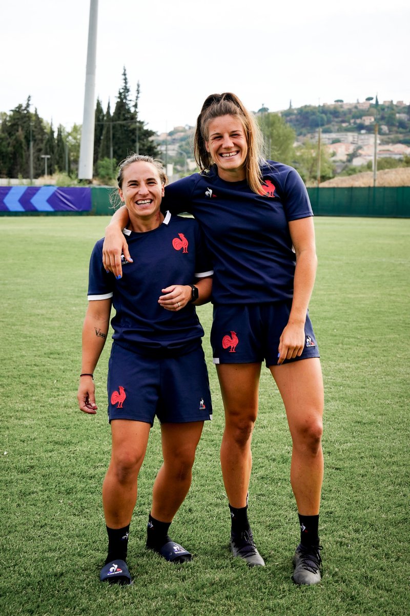 ⭐️ Meilleure joueuse du Tournoi des #SixNations 2022 🏆 Championne de France @Elite1Feminine 2022 ❤️ Loulou nous te souhaitons un bon rétablissement et beaucoup de réussite dans ta future carrière !