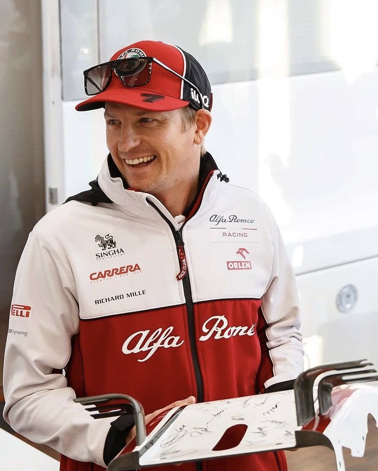 HAPPY BIRTHDAY!!
 Kimi Raikkonen 