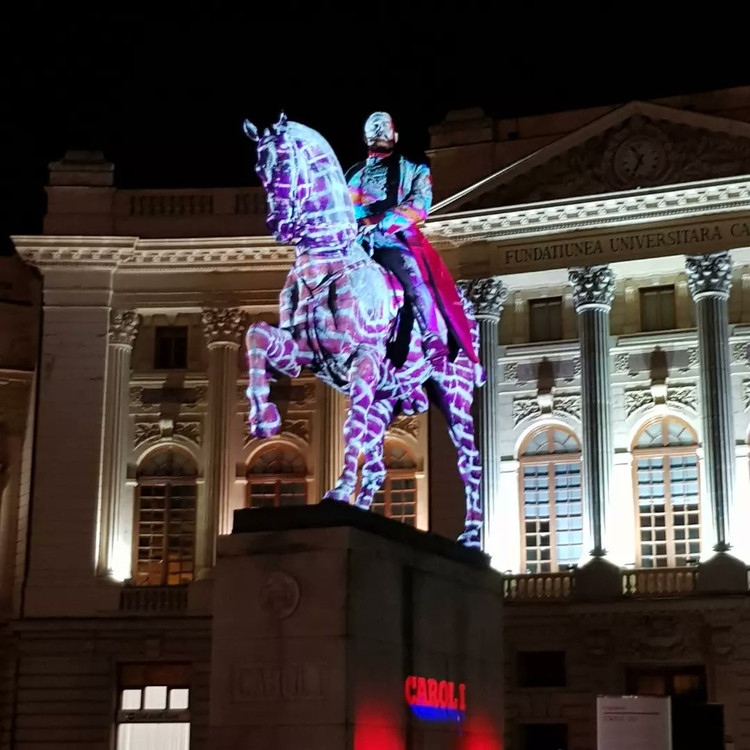 kissedbychyler's tweet photo. Had an incredible evening at the calea victoria and arc de triumf in Bucharest. The festival of lights was incredible! I'm not kidding when I say I have never seen anything like it. Wonderful experience. #bucuresti #festivaloflights #arculdetriumf #caleavictoria #romania https://t.co/tooI0R1syk