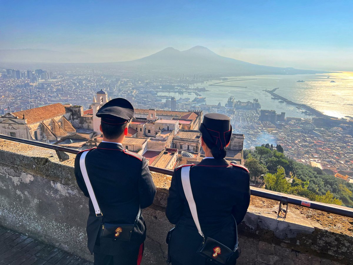 Buongiorno da Napoli
#PossiamoAiutarvi #Carabinieri #18ottobre