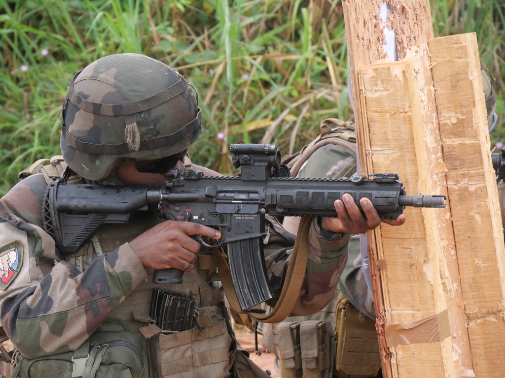 A la #MISLOG on respire un coup et on cible la semaine avec concentration et détermination ! #MondayMotivation #PrépaOps
@EfgOfficiel <a href="/EtatMajorFR/">Armée française - Opérations militaires</a> <a href="/armeedeterre/">Armée de Terre</a>