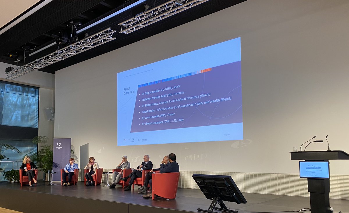 DGUVKompakt's tweet photo. Considering #climatechange and finding suitable measures in occupational safety and health also means to exchange views on current research activities and identify research gaps. #G7networkingOSH @dguv_iag @baua_de @BMAS_Bund https://t.co/DUDyAmDL74