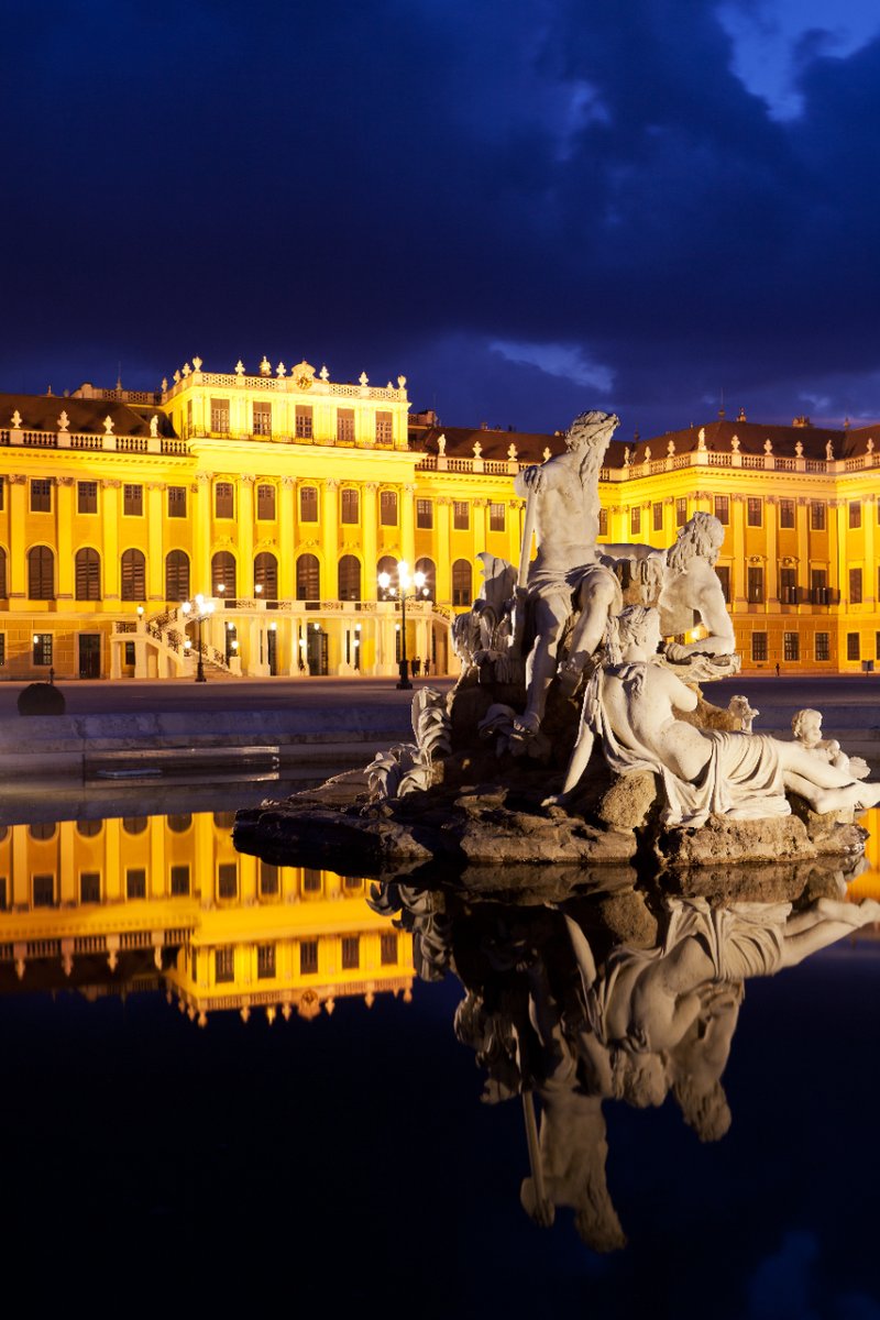 civitatis_it's tweet photo. Avete mai visitato il palazzo di Schönbrunn a Vienna? 🏰

Utilizzata per secoli come residenza estiva dei sovrani asburgici il castello di Schönbrunn è famoso anche per essere stato dimora della principessa Sissi. 👸 https://t.co/E2hwycSPFZ