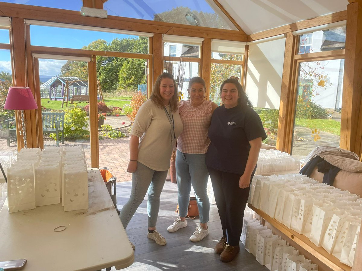Sheard colleagues spent the day with @ForgetMNotChild and helped to make lanterns for #babylossawarenessweek2022 Together with families and friends who have experienced child loss, a total of 1,000 lanterns were lit at this special event that we are proud to sponsor. #charity