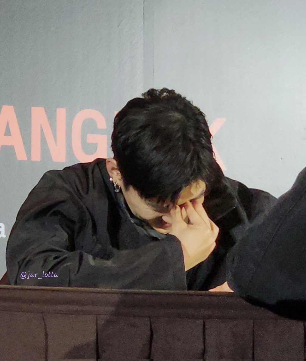 jar_lotta's tweet photo. หัวจะปวด
#JAYBFansigninBKK #JayBFansign
#JAYB #제이비
#BEX https://t.co/bIR5foqDbd