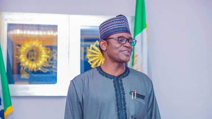 Gwamna Hon Mai Mala Buni Bukatar Al' umma ne kadai A Gabanshi yana iya kokari Dan yaga Al'umman sa sunsamu ingatacen rayuwa Yayi aiki tukuru fiye da Gwamnatin baya dukkan aiyukan sa yana shafan talakane kaitsaye Muna Adu'a Allah yasa kagama lafiya Ameen thuma Ameen.