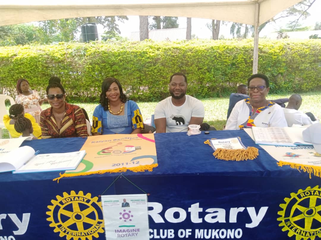 We welcome back PDG Rosetti Nayenga and PAG Henry Luzinda who led some Rotarians on a Rotary awareness campaign at Namilyango Parish yesterday. They managed to motivate 5 people to join Rotary.
@98THDISCON
<a href="/mikesebaluken/">PDG Mike Kennedy Sebalu</a>
<a href="/pdgnayenga/">PDG Rosetti Nabbumba Nayenga</a>
<a href="/dgmagezijohn/">PDG John Magezi Ndamira</a>