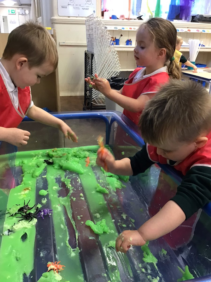 EltonEyfs's tweet image. Enjoying exploring our green slime this morning! #exploringnewthings #learningthroughplay @EPSElton