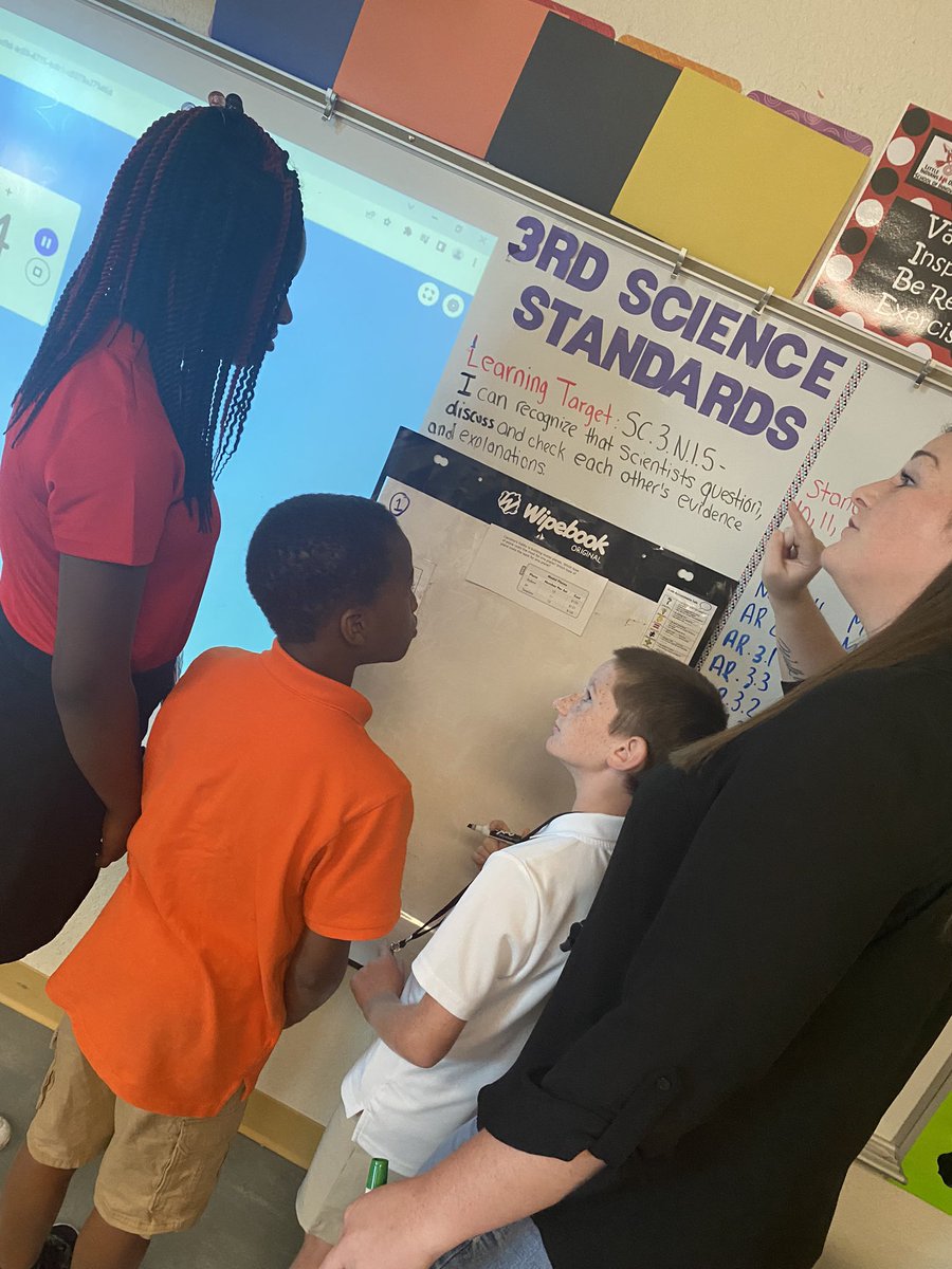 Lyndsey Samberg tweet media