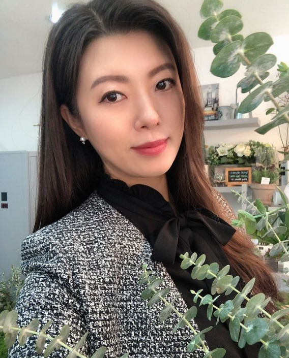 Sidi40755943's tweet photo. 즐거운 주말 보내세요 ^^

서로 소통 하면서 편한  친구되었으면 하네요 

하트랑 팔로우 눌러주시고 쪽지주세요 
#유부녀 #일상 #소통  #주부 #아줌마 #주말 #하트 https://t.co/wd7n9hTTLC