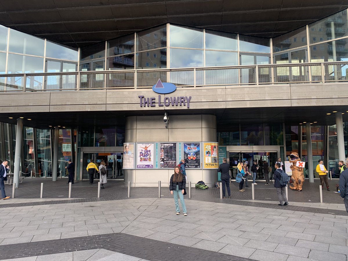 Katrina Perry tweet media