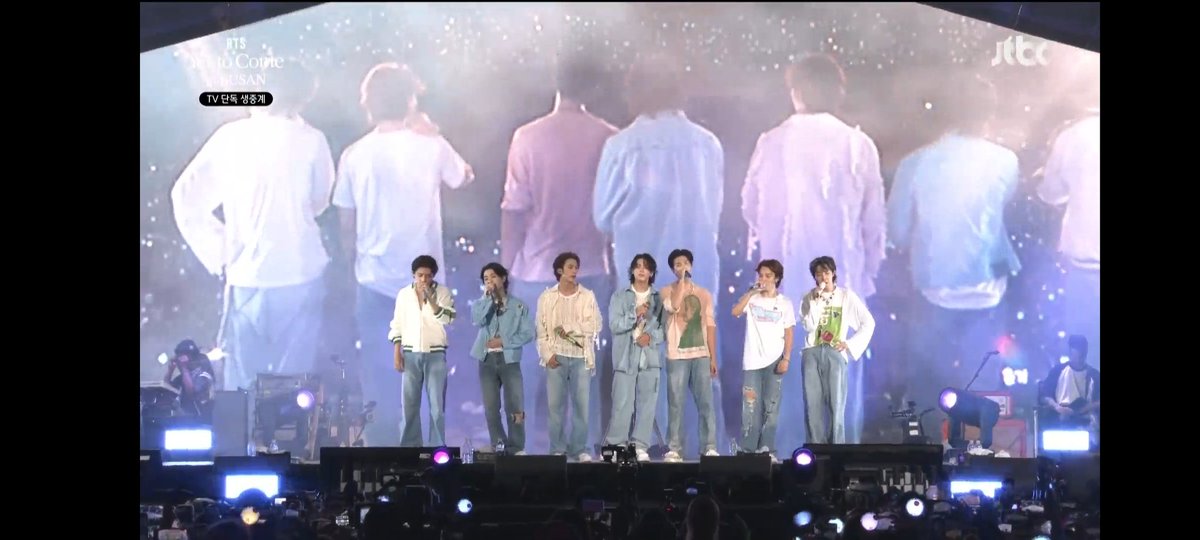 𝑳𝒂𝒖𝒓𝒂💜 ⟭⟬⁷ ARIRANG tweet media