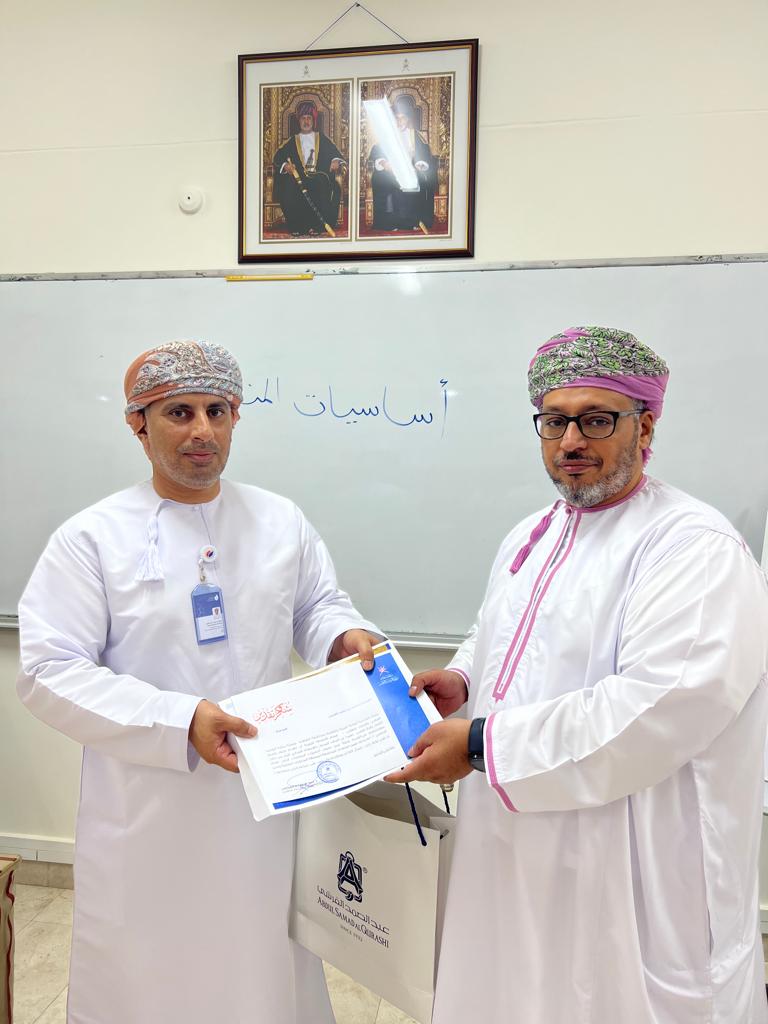 algharibi2020's tweet photo. سعدنا اليوم بتقديم ورشة في أساسيات المناظرة لمشرفي أنشطة المناظرات بمدارس محافظة الظاهرة.
شكرا @Aldhahira_DGOFE على الاستضافة وشكرا للمشاركين على التفاعل. https://t.co/P9ji875MqS