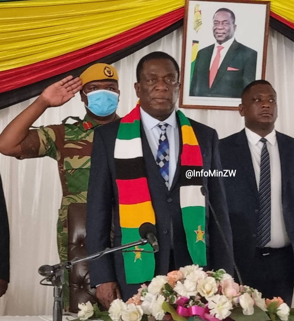 EDevolutionZw's tweet photo. H.E President @edmnangagwa has arrived at the State House in Bulawayo for the launch of the Gukurahundi Community Consultations and Engagement Programme
#PeaceBuilding #EDWORKS #EDvolution
Via @InfoMinZW https://t.co/7hE1J8xcO1
