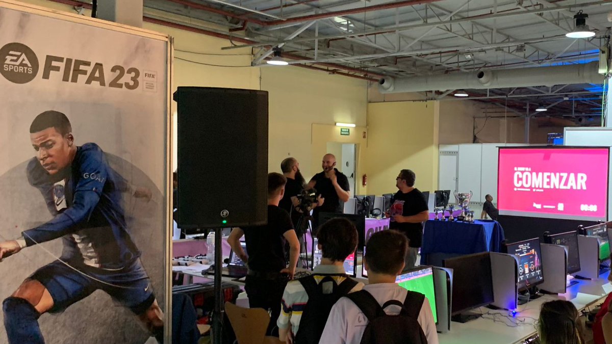 Optoma España tweet media