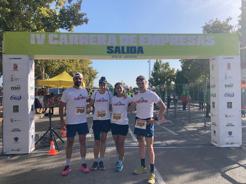 “COFRUTOS PARTICIPA EN LA CARRERA DE EMPRESAS DE <a href="/laverdad_es/">laverdad_es</a> 
Este año <a href="/cofrutos/">Cofrutos</a>  se ha sumado  a esta iniciativa en la que los trabajadores tienen la oportunidad de compartir  un tiempo de ocio,  y en el que luchan por  dejar  a la empresa en lo más alto de la clasificación.