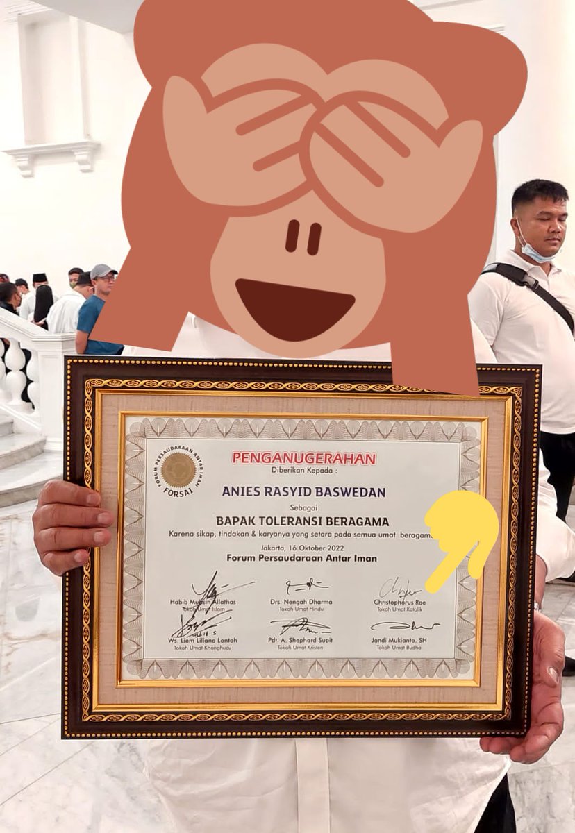 Bapak Christoforus Rea (Tokoh Ummat Katolik) namanya dicatut untuk gelar 'Bapak Toleransi Beragama' unt Anies Baswedan.

Dia merasa tidak hadir &amp; tidak tanda tangan.

Gelar palsu unt piagam palsu untuk orang yg penuh kepalsuan.