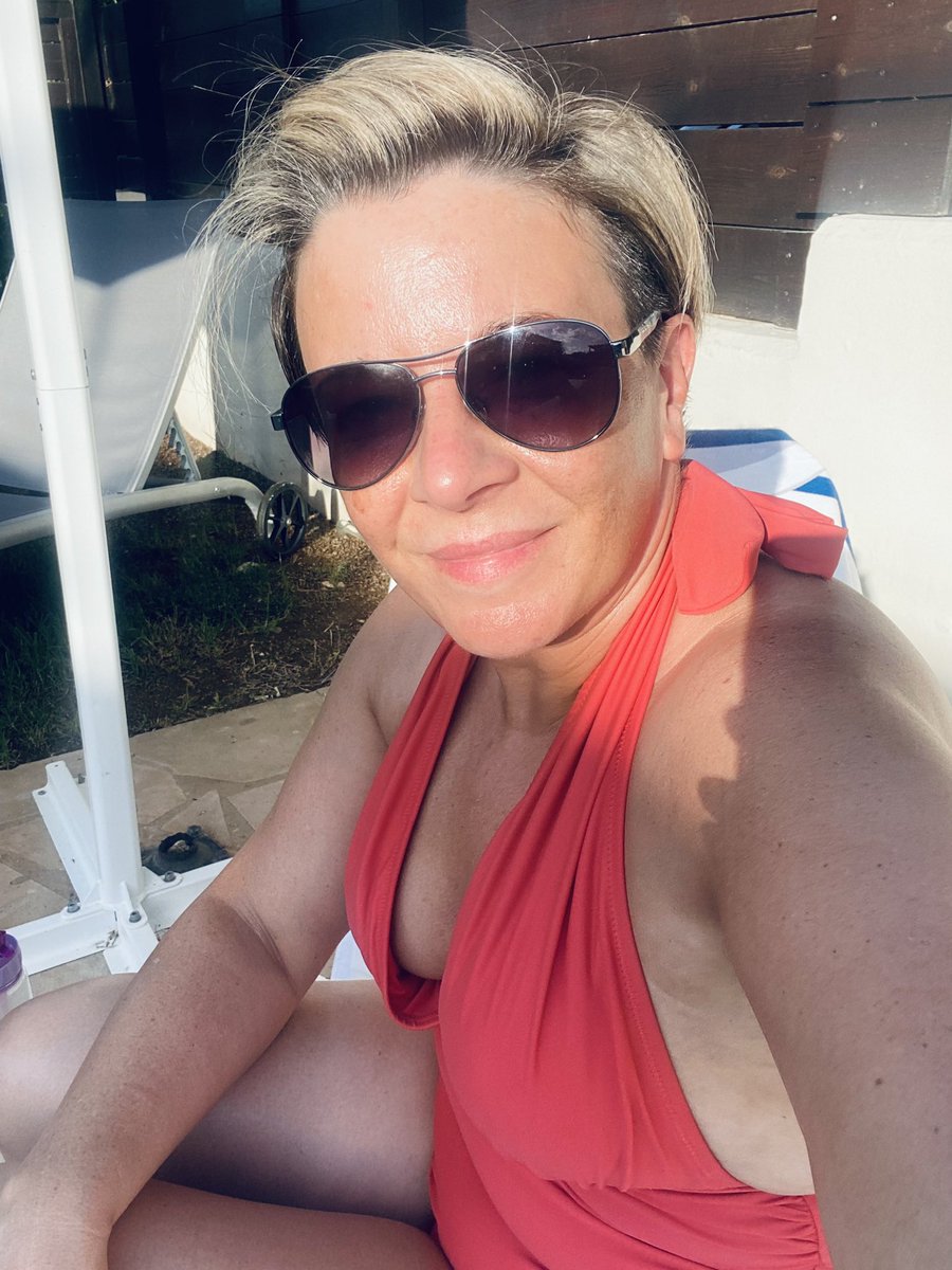 Millerbird78's tweet photo. Holiday blues for sure right now… Managed to pack Rona in the hand luggage 🤦🏽♀️ not unexpected given I’ve dodged it for so long! Take me back to Cyprus 🇨🇾 #holidayblues #happymonday #ronagotme #restingup #takemeback #sunseasand #ivegotthis 💪🏼🦠🤞🏼 https://t.co/WK4enfMTGP