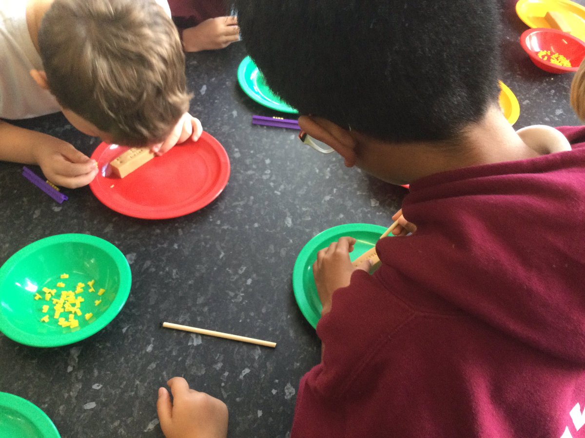 ThamesideSch's tweet photo. Our Key Stage 2 values ambassadors have enjoyed designing their own fudge with Victoria from Victoria Sponge and more #lovefudge #awesometreat #tasty #valuesambassadors @victoriaspongeandmore https://t.co/BBVIk1oZwO