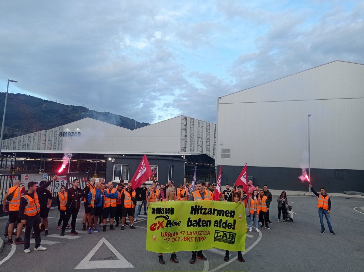 LABbilbo's tweet image. Today, We have made our first strike at #Amazon at the Trapaga plant, in the Basque Country, to get a fair agreement for workers. We have stopped production.

Together we can!