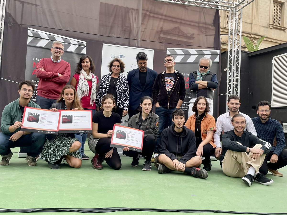SgaeAudiovisual's tweet photo. Concluido @sitgesfestival nos despedimos con tristeza del certamen pero muy agradecidos por haber compartido con ellos
➖Exposición #SusTerroresFavoritos
➖#PremiosSGAENovaAutoria 2022
➖Premio SGAE de Guion para Largometraje #JulioAlejandro
y con la esperanza de vernos en 2023 https://t.co/6tvlGBBQiG