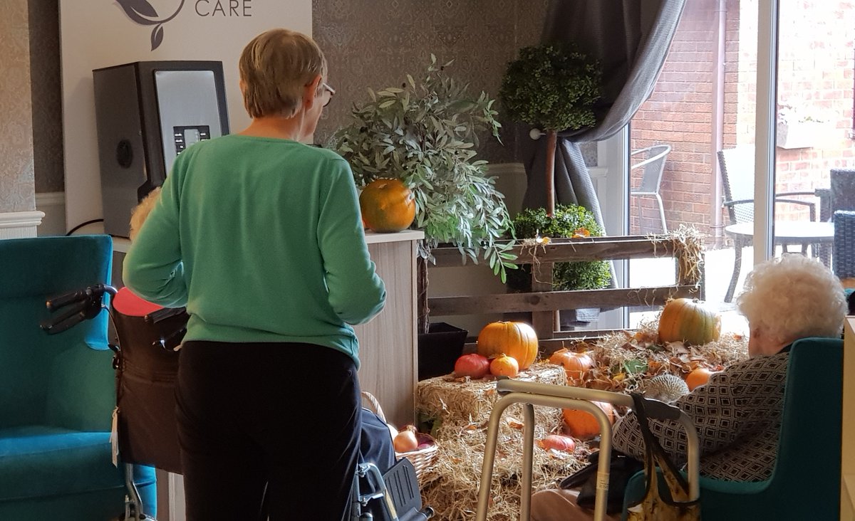 RegencyCareHome's tweet photo. We've been creating some beautiful autumnal displays here at Regency!🤩

Our residents love celebrating all the fun events in the month of October, from the Harvest Festival to Halloween...

Everyone had a fantastic time making sure our home was filled with amazing decorations!🎃 https://t.co/OOH0EMU0Qc