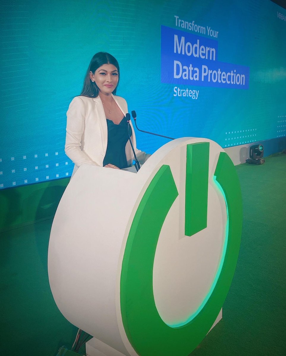 ushmatyagi's tweet photo. Hosted a day long “Veeam On Forum” with Strategink Solutions Private Limited in Bangalore
#bangalore #veeamonforum #corporate #ushmatyagi #anchor #veeam #work #tvanchor #bengaluru #conrad #worktravel https://t.co/OjtepDliwr