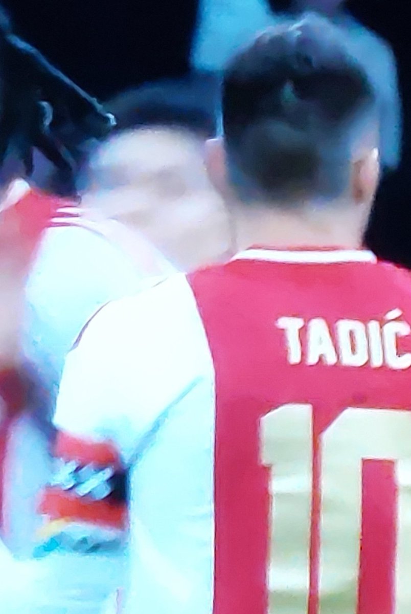 Nee, dan dit! Dat is flink!
#Kokcu #Tadic
#huichelaar