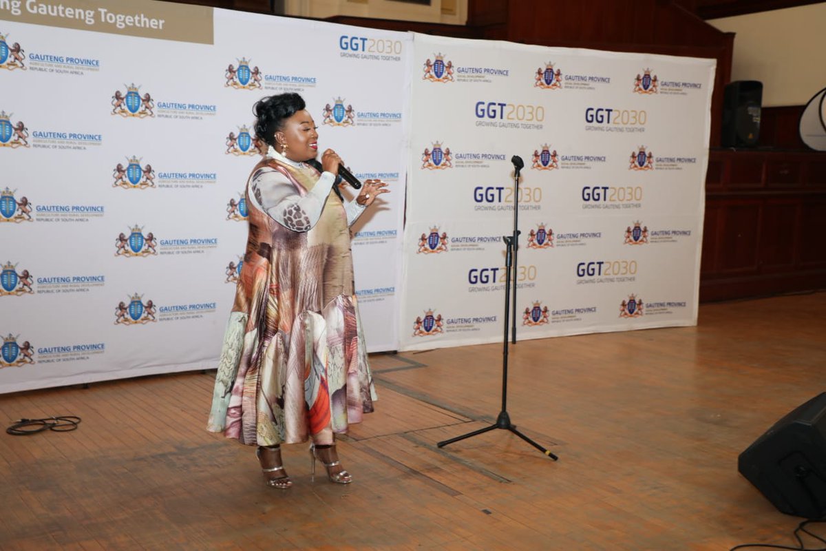 gpgSocDev's tweet photo. [Watch]
@BrendaMtambo singing a musical item

https://t.co/8GFb03kaCs
#MeetandGreetSession #GrowingGautengTogether2030 https://t.co/cL2fqeAo24