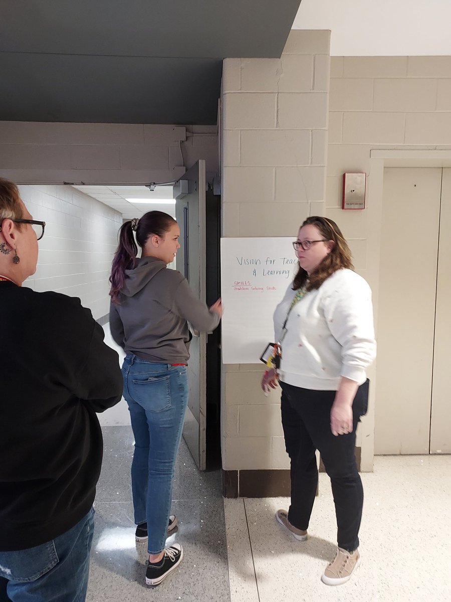 frazerfrazer4's tweet photo. Shout out to @JennaLohr1 and the equity team for facilitating some great conversations about the profile of a learner! @AnderzonHillary thanks for sharing your ideas 💡 #JHSrocks205 #JeffersonHSRocks https://t.co/0WkrCZv6UM