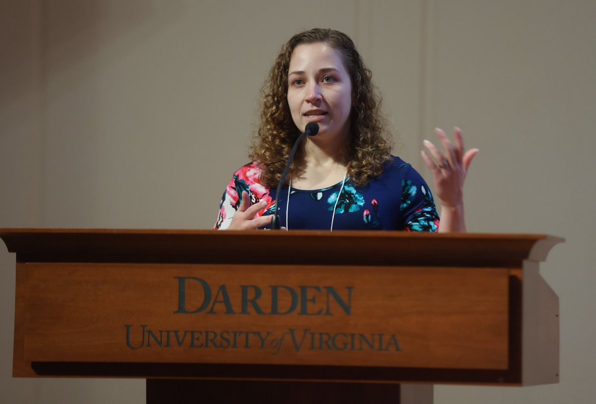 UVALinkLab's tweet photo. Link Lab Research Day 2022 Student Flash Talks provided our students the opportunity to give their elevator pitch directly to Industry. Intimidating? Yes. But they rose to the occasion! https://t.co/xo3MXTc55q