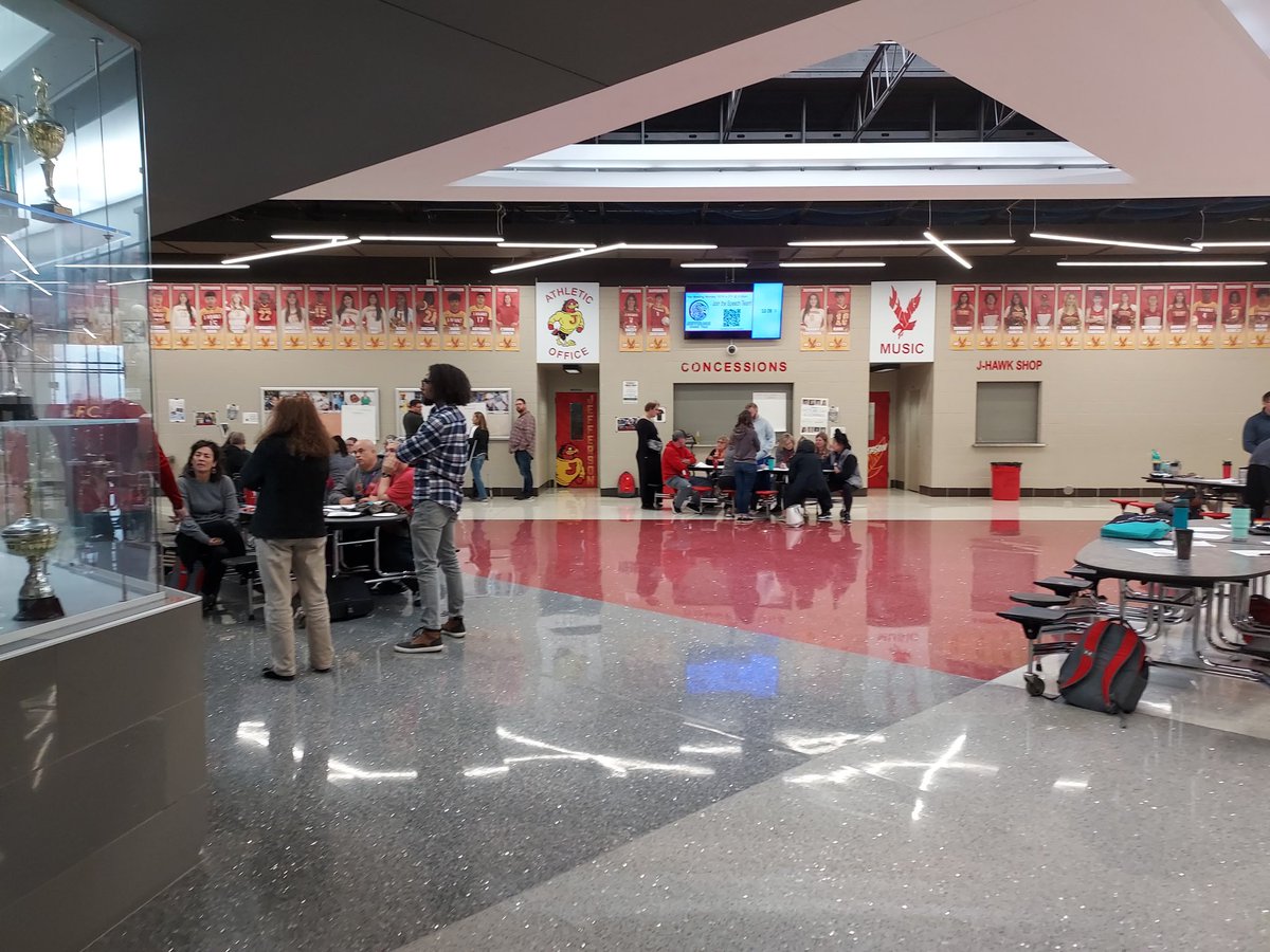frazerfrazer4's tweet photo. Shout out to @JennaLohr1 and the equity team for facilitating some great conversations about the profile of a learner! @AnderzonHillary thanks for sharing your ideas 💡 #JHSrocks205 #JeffersonHSRocks https://t.co/0WkrCZv6UM